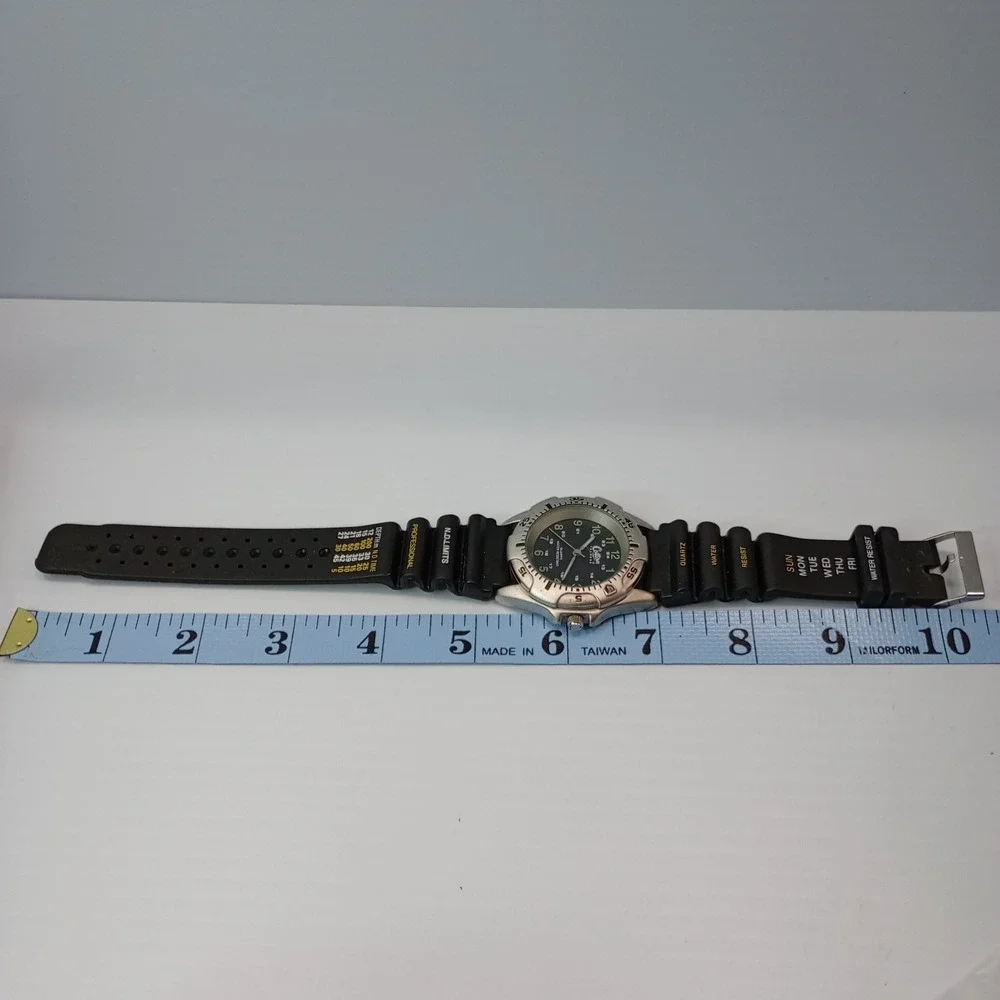 Cotton Traders Quartz Men's Watch‎ 39mm Black Dial Rubber Strap New Battery